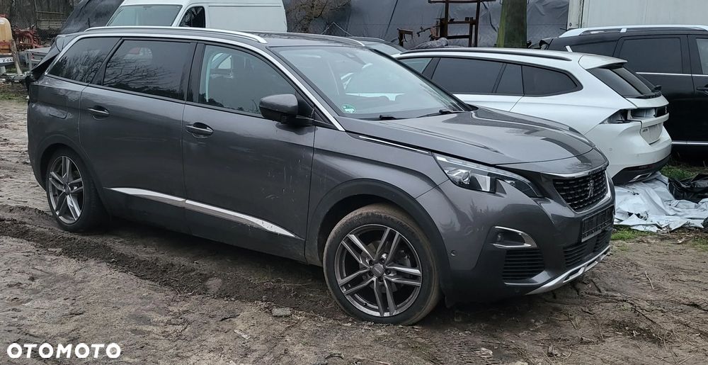 Peugeot 5008 2020 photo 2