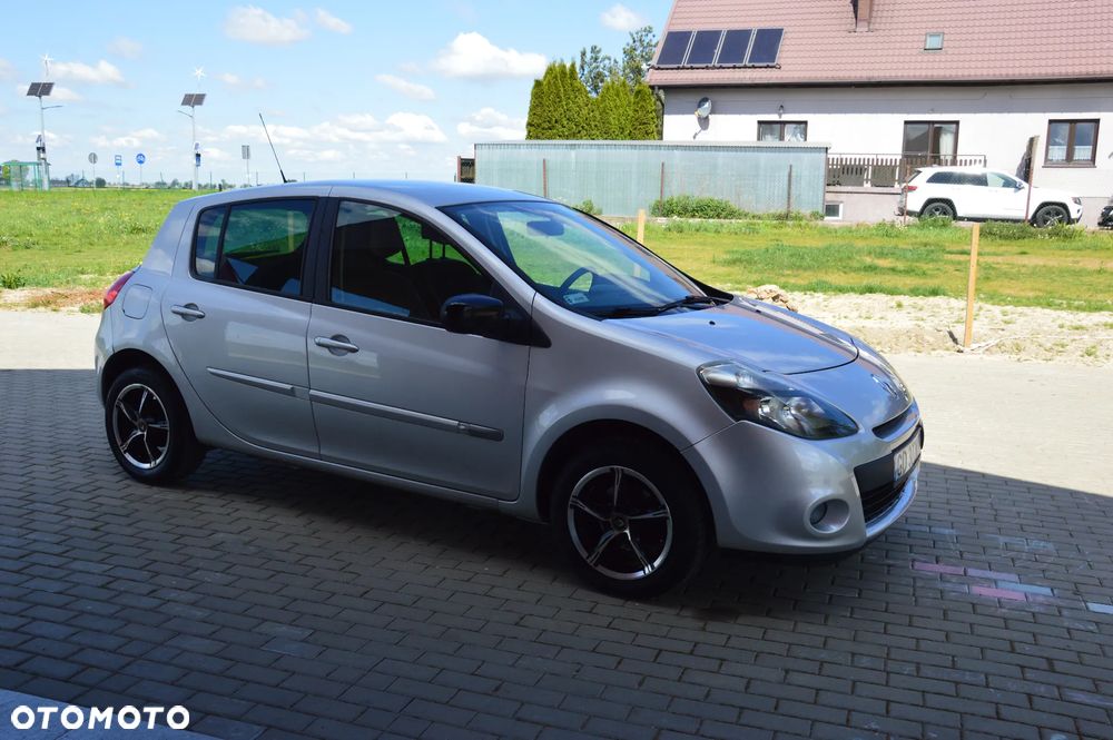 Renault Clio - 9