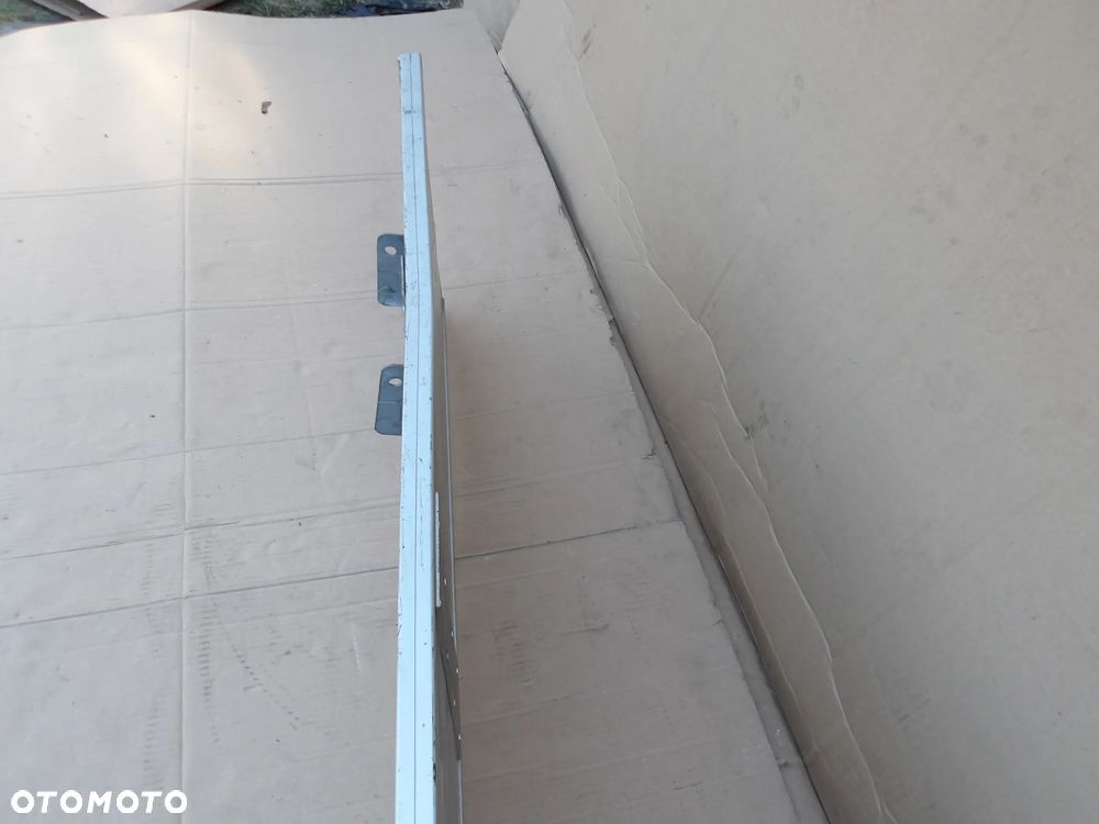 BURTA FORD TRANSIT MK8 - 32