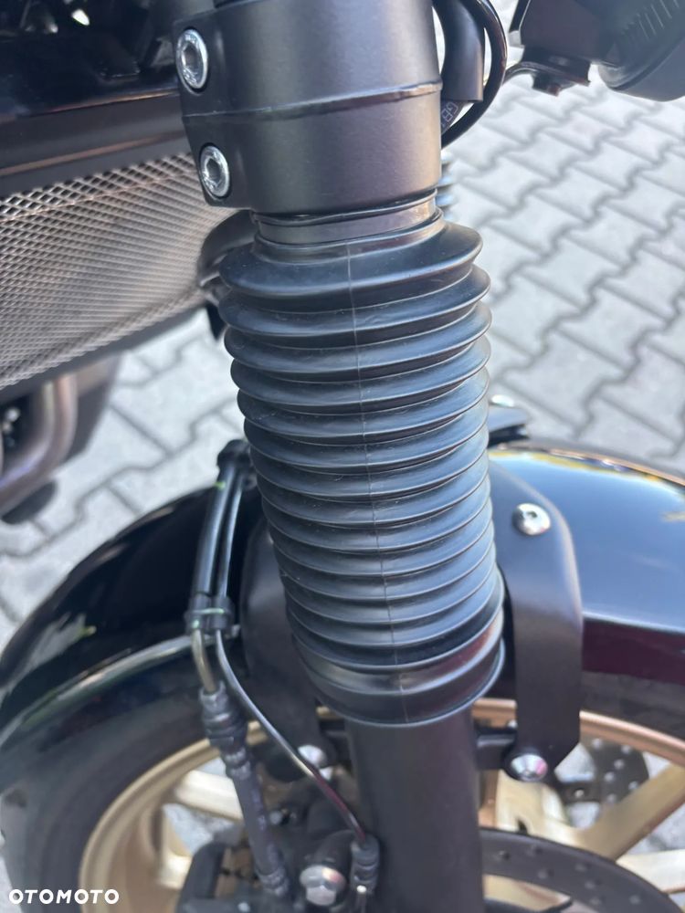 Yamaha XSR - 12