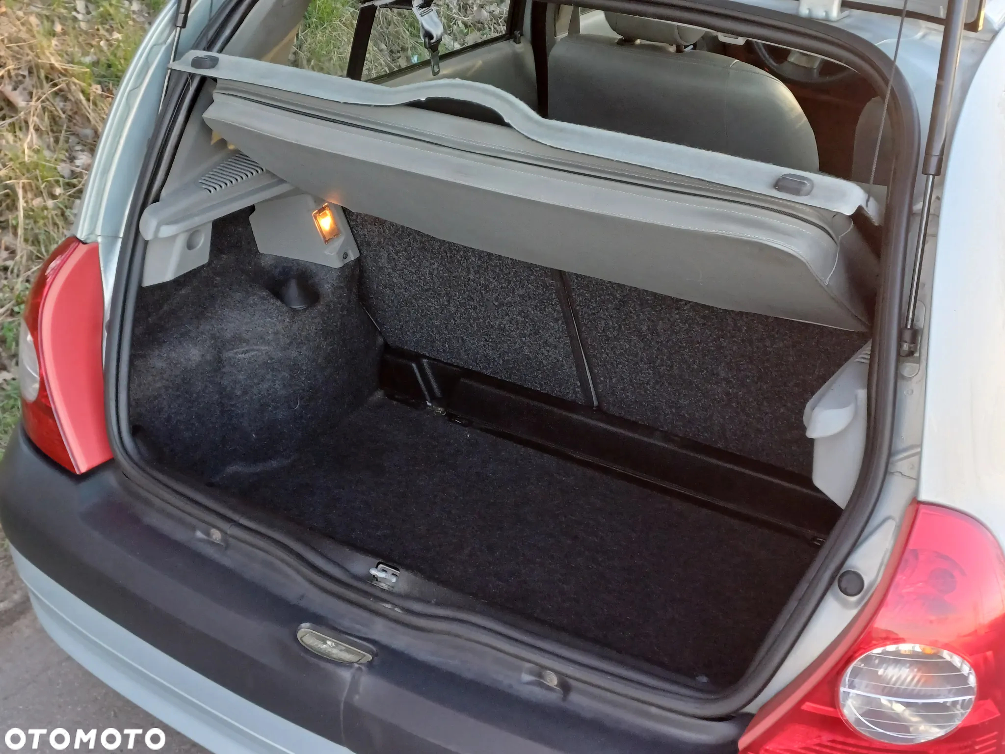 Renault Clio - 32