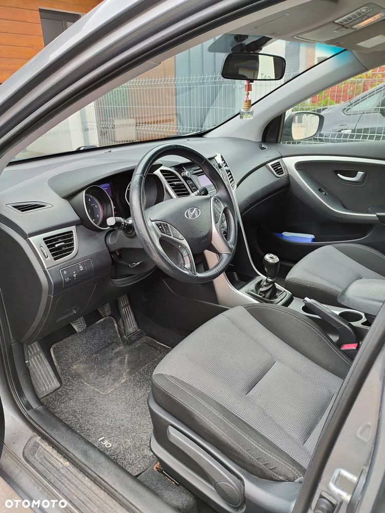 Hyundai i30 blue 1.6 CRDi Classic - 14