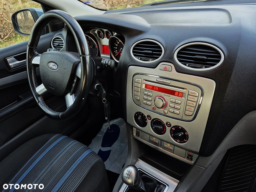 Ford Focus 1.8 Titanium - 15