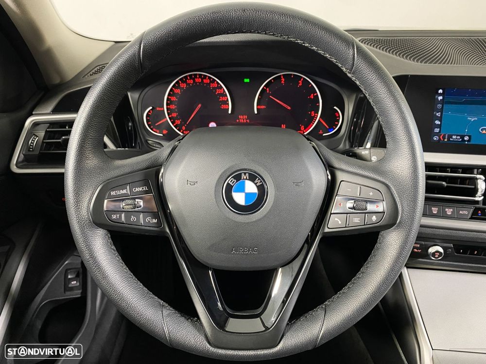 BMW 318 d Touring Advantage - 10