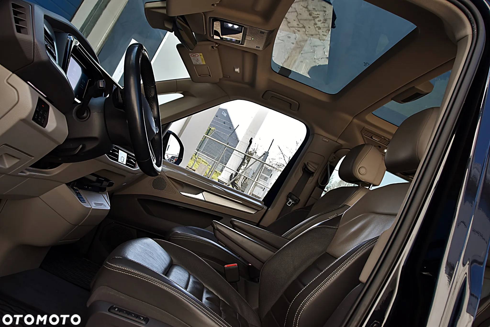 Volkswagen Multivan 2.0 TSI L2 Style DSG - 17