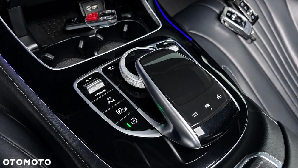 Mercedes-Benz CLS - 26
