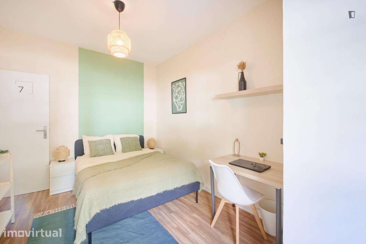 Quarto - localizado em Marquês de Pombal Lisbon - Grande imagem: 4/46