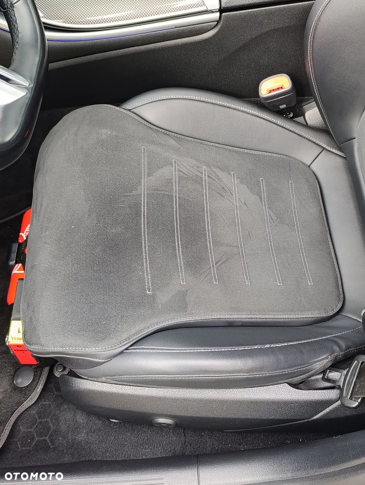 Mercedes-Benz Klasa C 300 d mHEV AMG - 20