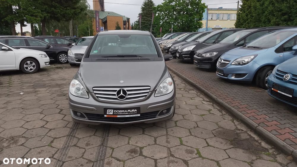 Mercedes-Benz Klasa B 180 CDI Special Edition - 22