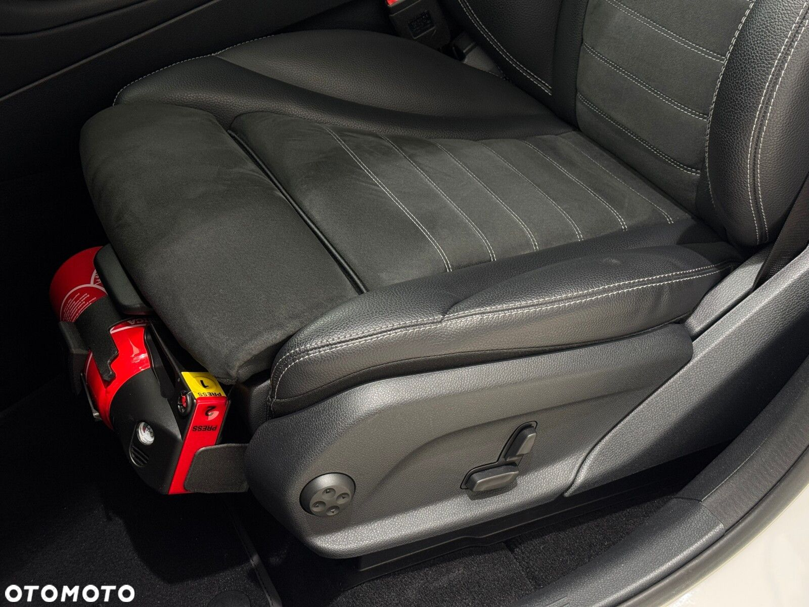 Mercedes-Benz GLC 300 d 4-Matic - 11