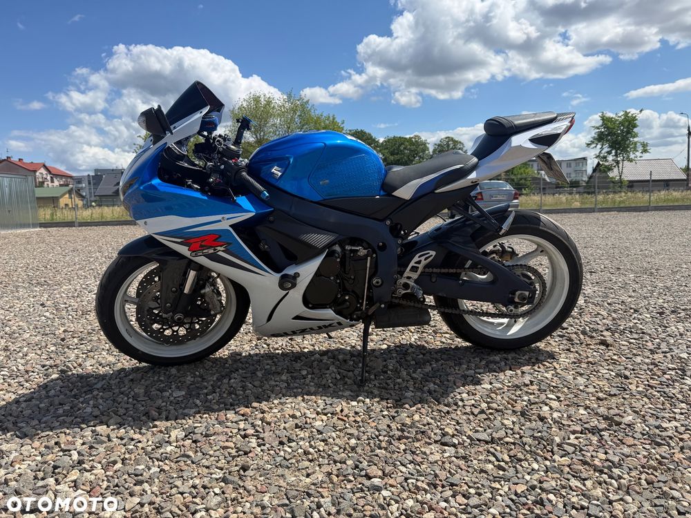 Suzuki GSX-R - 1