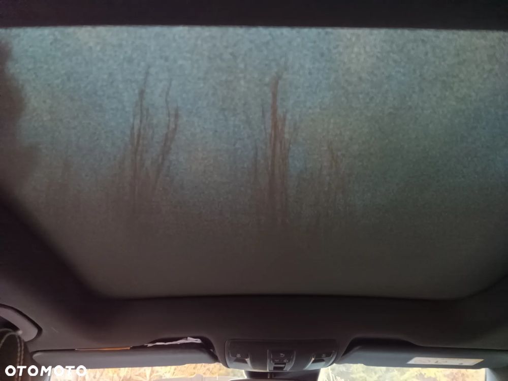 Mercedes-Benz GLA 220 d 7G-DCT UrbanStyle Edition - 28