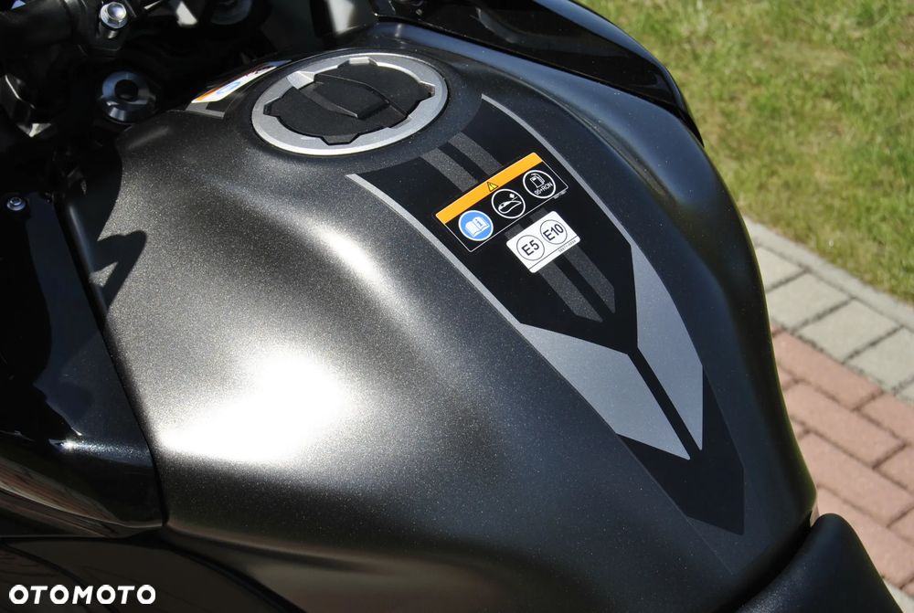 Kawasaki Versys 1000 - 9