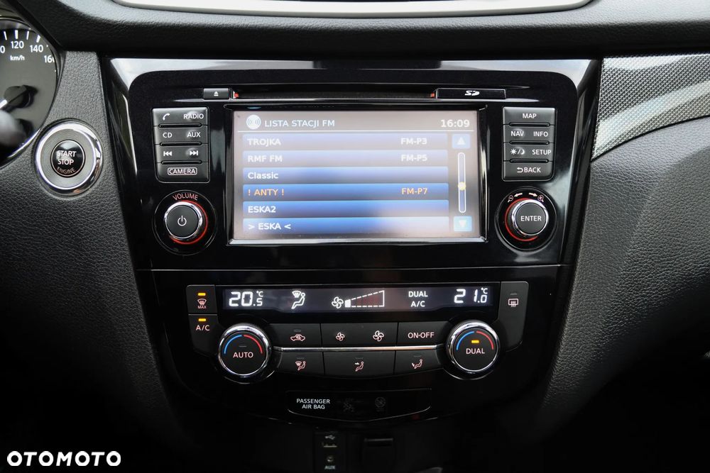 Nissan X-Trail 1.6 DIG-T N-Connecta 2WD - 16