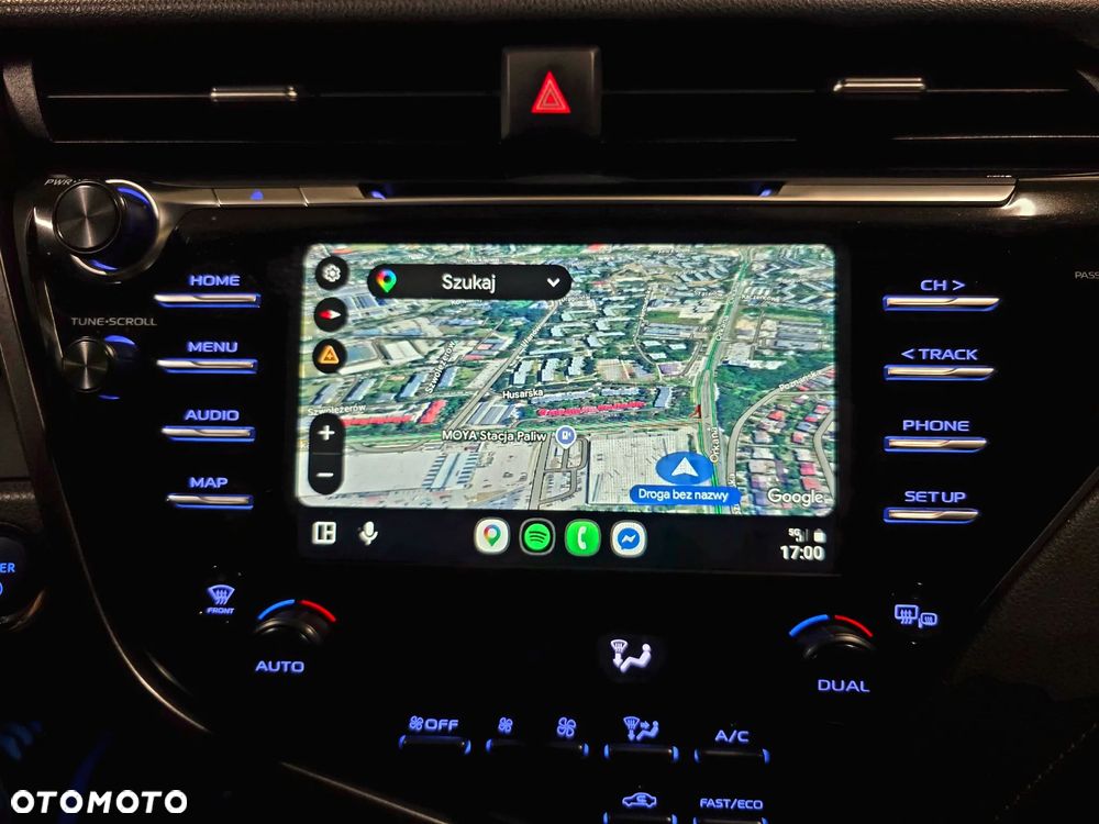 Toyota Camry 2.5 Hybrid Executive CVT - 22