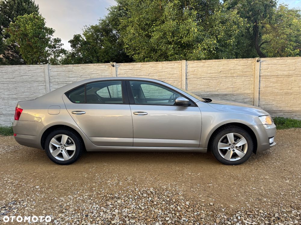 Skoda RAPID 1.2 TSI Ambition - 6