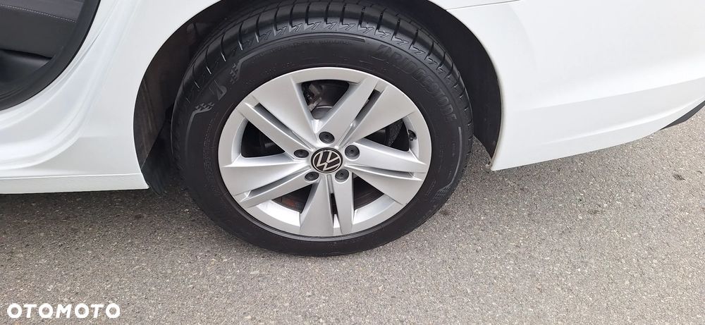 Volkswagen Golf 2.0 TDI Life - 16