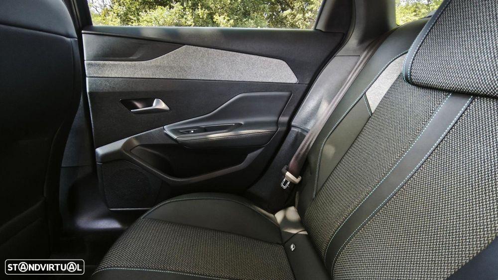 Peugeot 308 1.5 BlueHDi Allure Pack EAT8 - 28