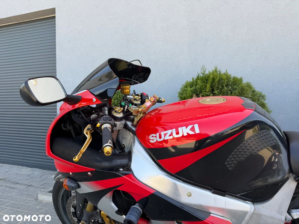 Suzuki GSX-R - 32