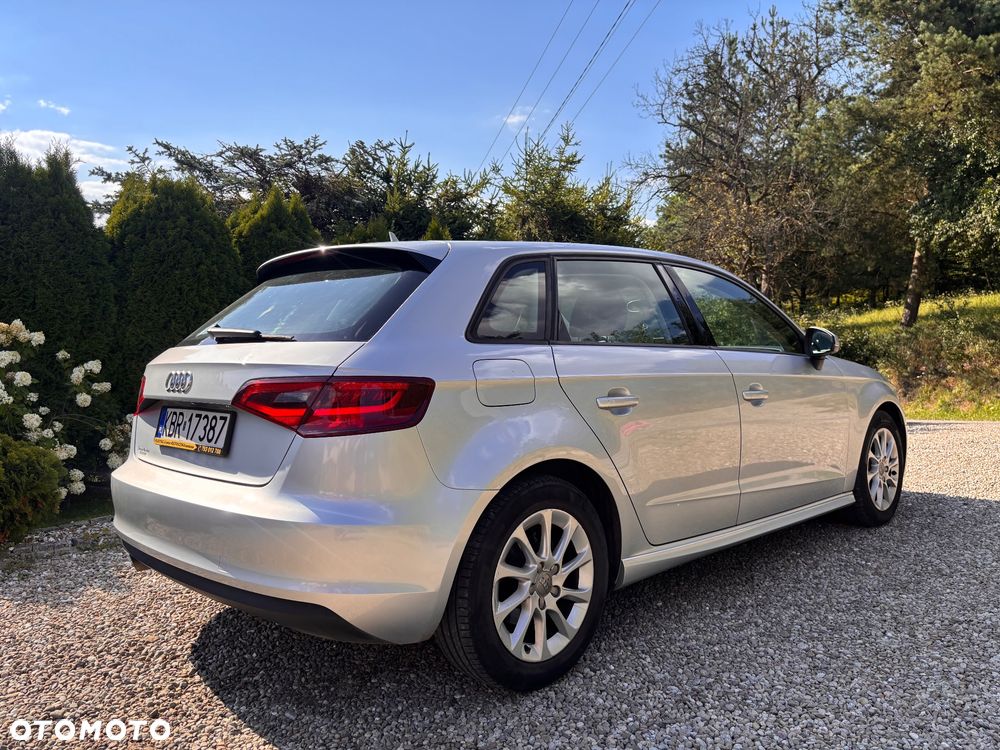 Audi A3 Sportback 1.6 TDI ultra Attraction - 7