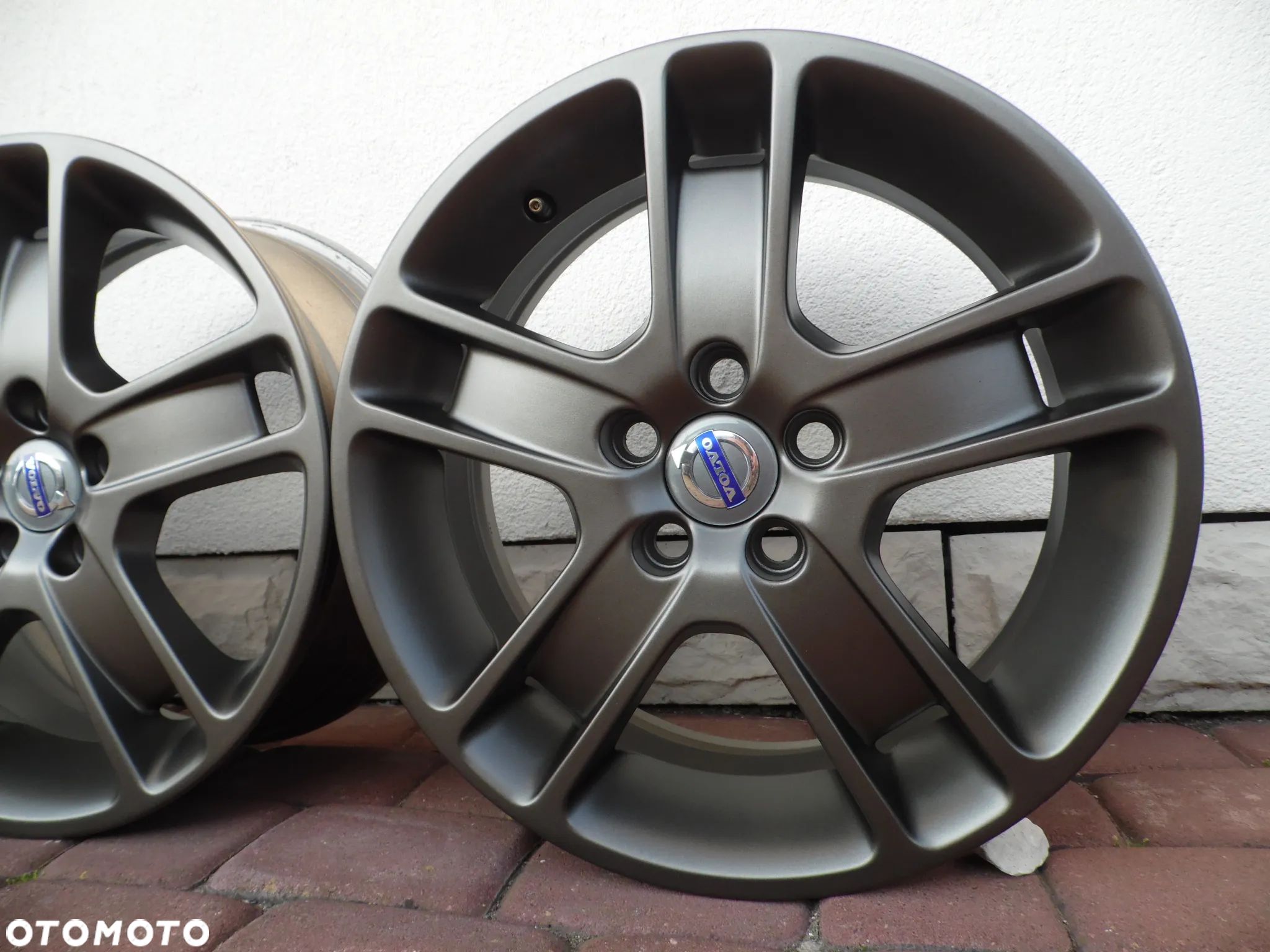 Felgi 17'' 5x108 Volvo S40 C30 V50 V60 S60 V70 XC70 XC60 XC40 - 1