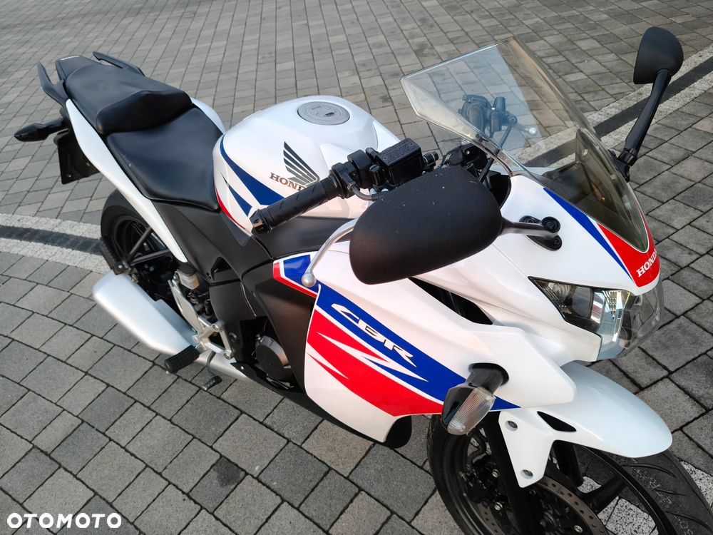 Honda CBR - 8