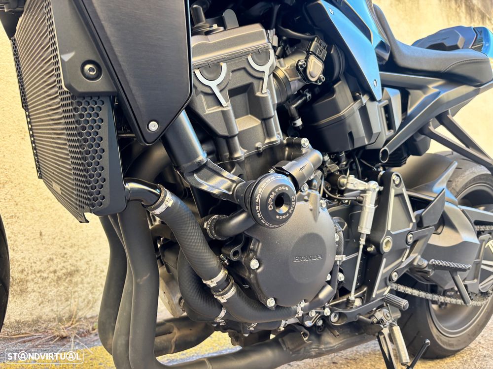 Honda CB 1000RA Black Edition - 17