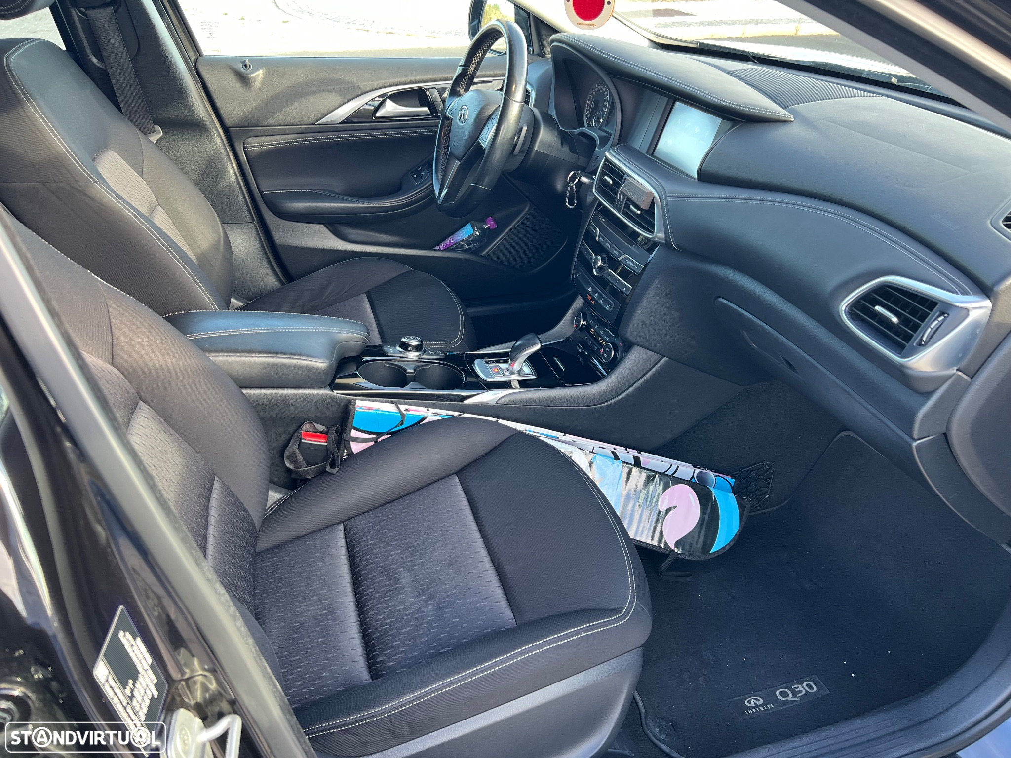 Infiniti Q30 1.5d DCT Business - 23