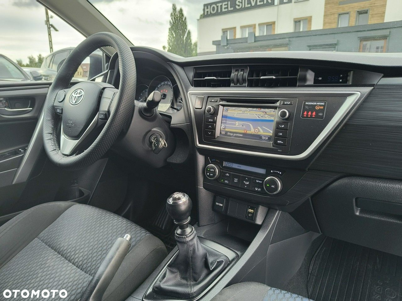 Toyota Auris 1.4 D-4D Comfort - 16