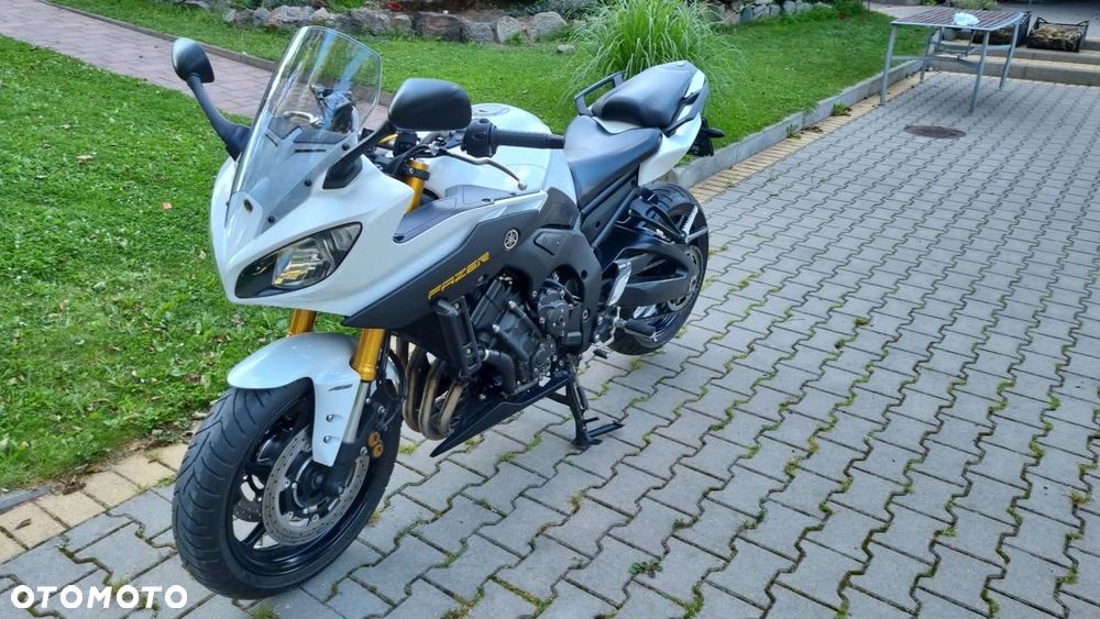 Yamaha FZ8 - 14