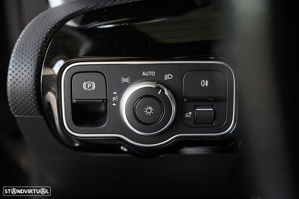 Mercedes-Benz A 250 e AMG Line - 44