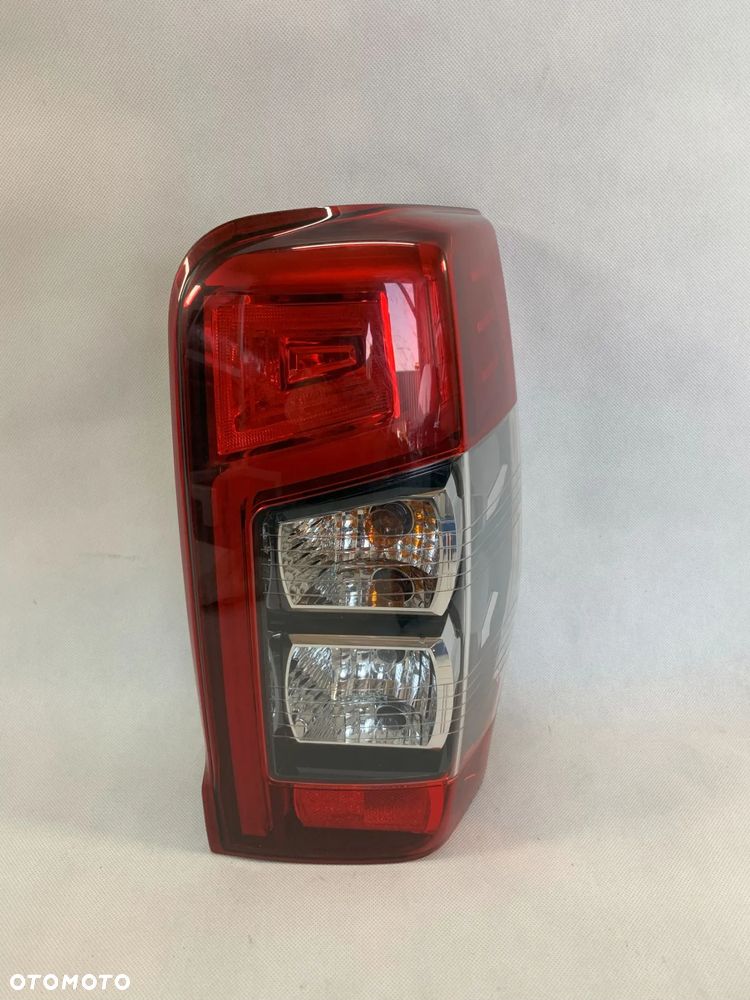 Mitsubishi L200 Triton 19r Lampa prawa tyl tylny l 200 2019