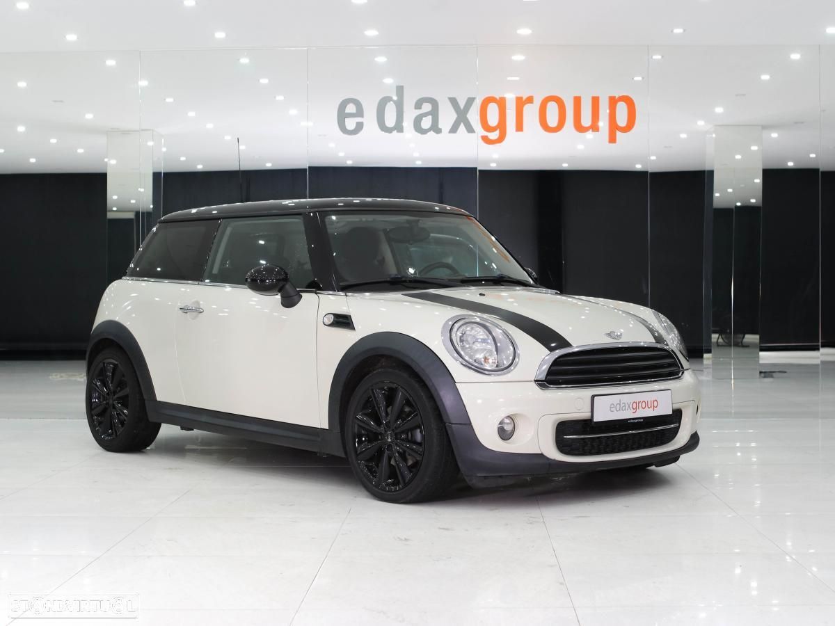 MINI 3 Portas Cooper D - 1