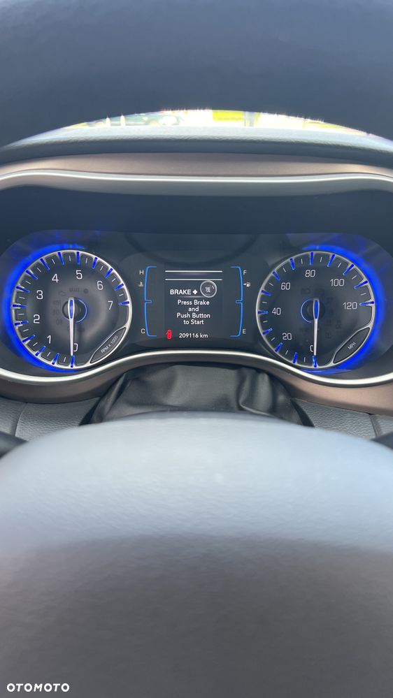Chrysler Pacifica - 14