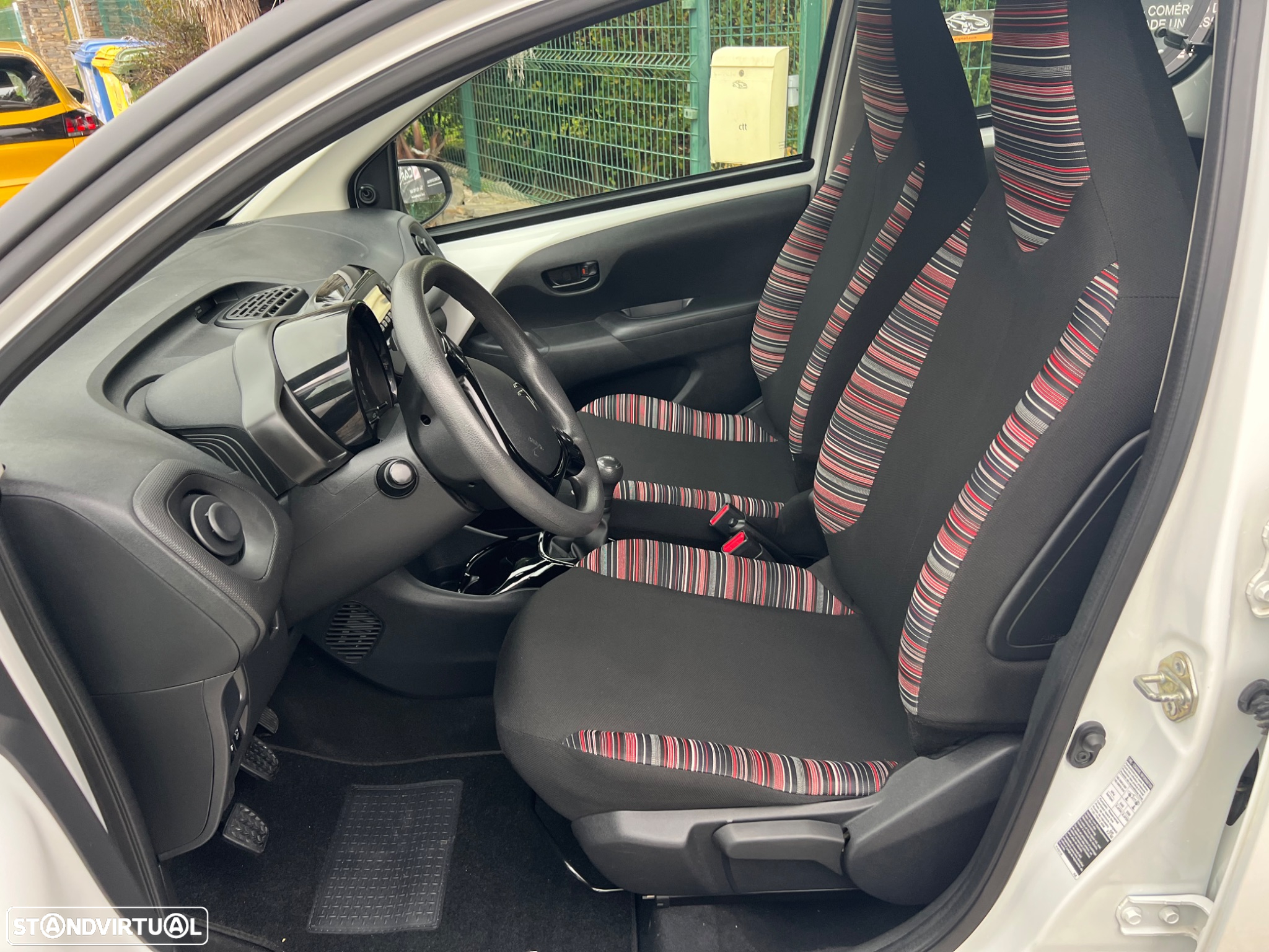 Citroën C1 1.0 VTi Feel S&S - 9