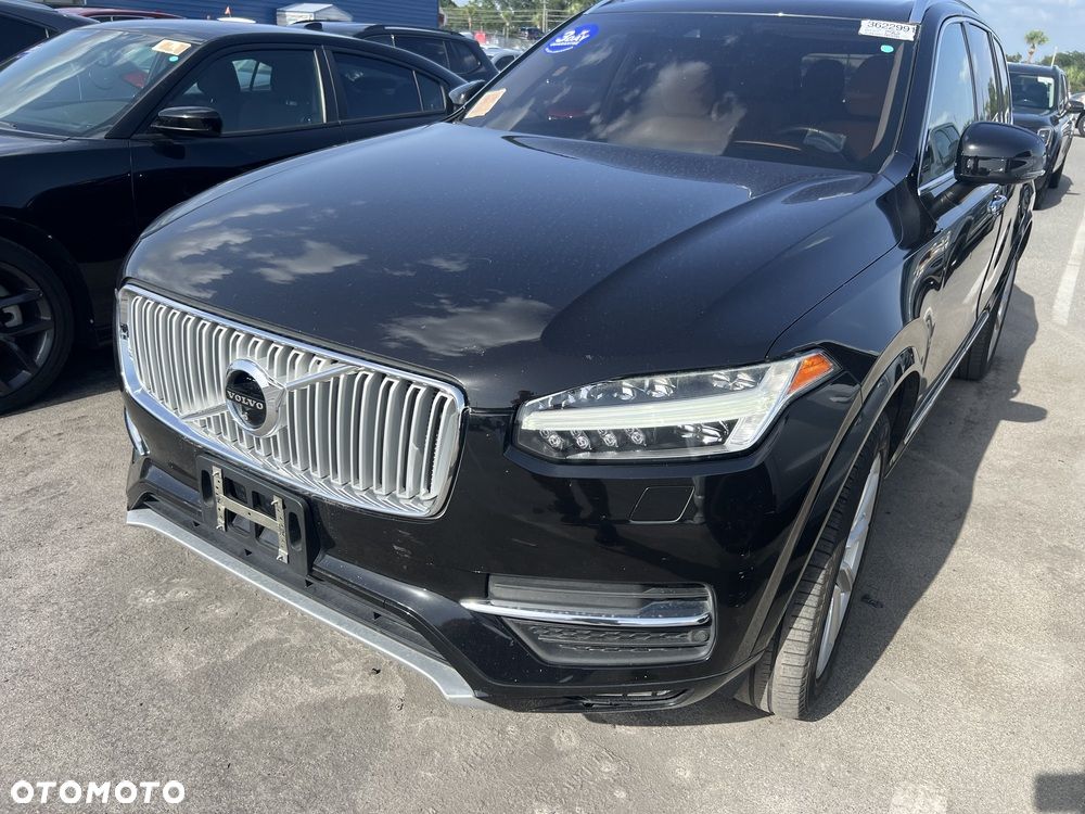 Volvo XC 90 - 4