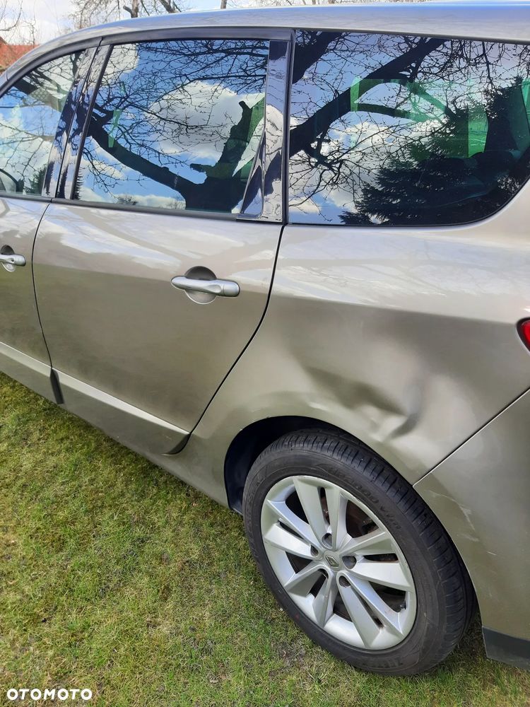 Renault Scenic - 8