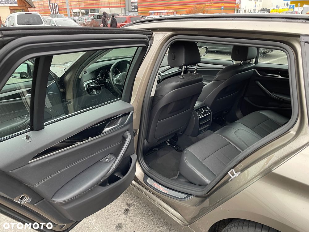 BMW Seria 5 530d Sport Line sport - 22