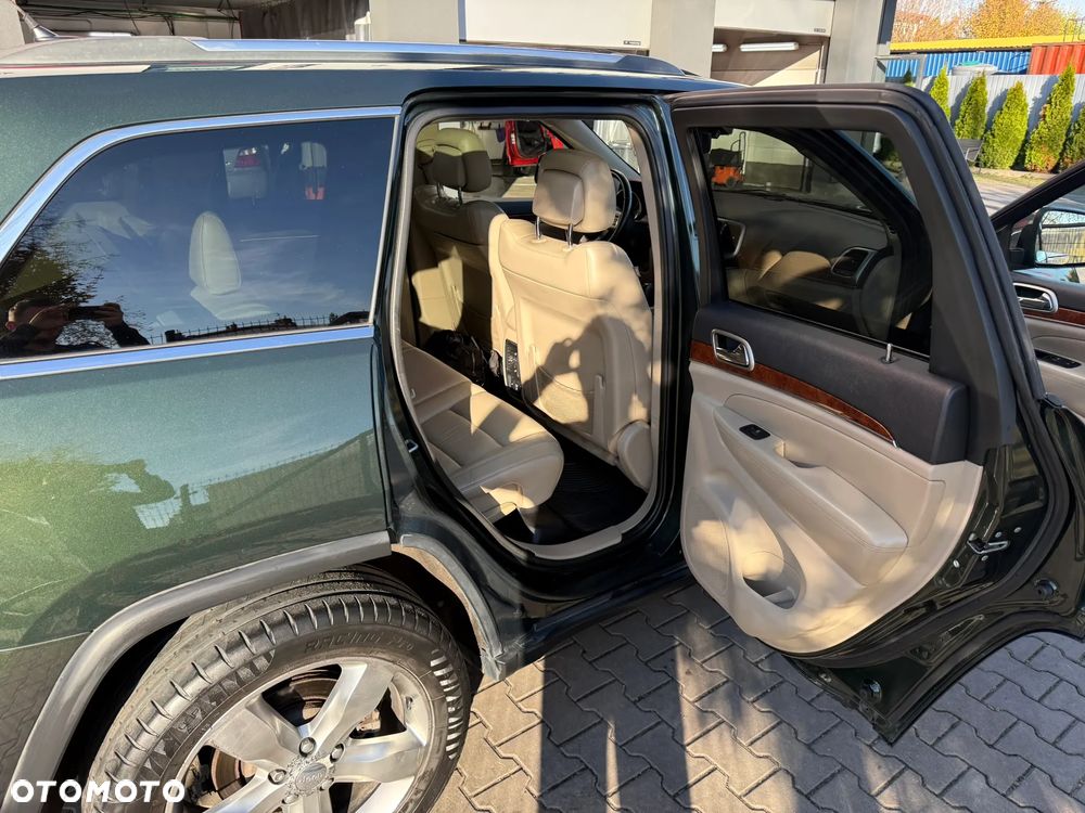 Jeep Grand Cherokee - 27