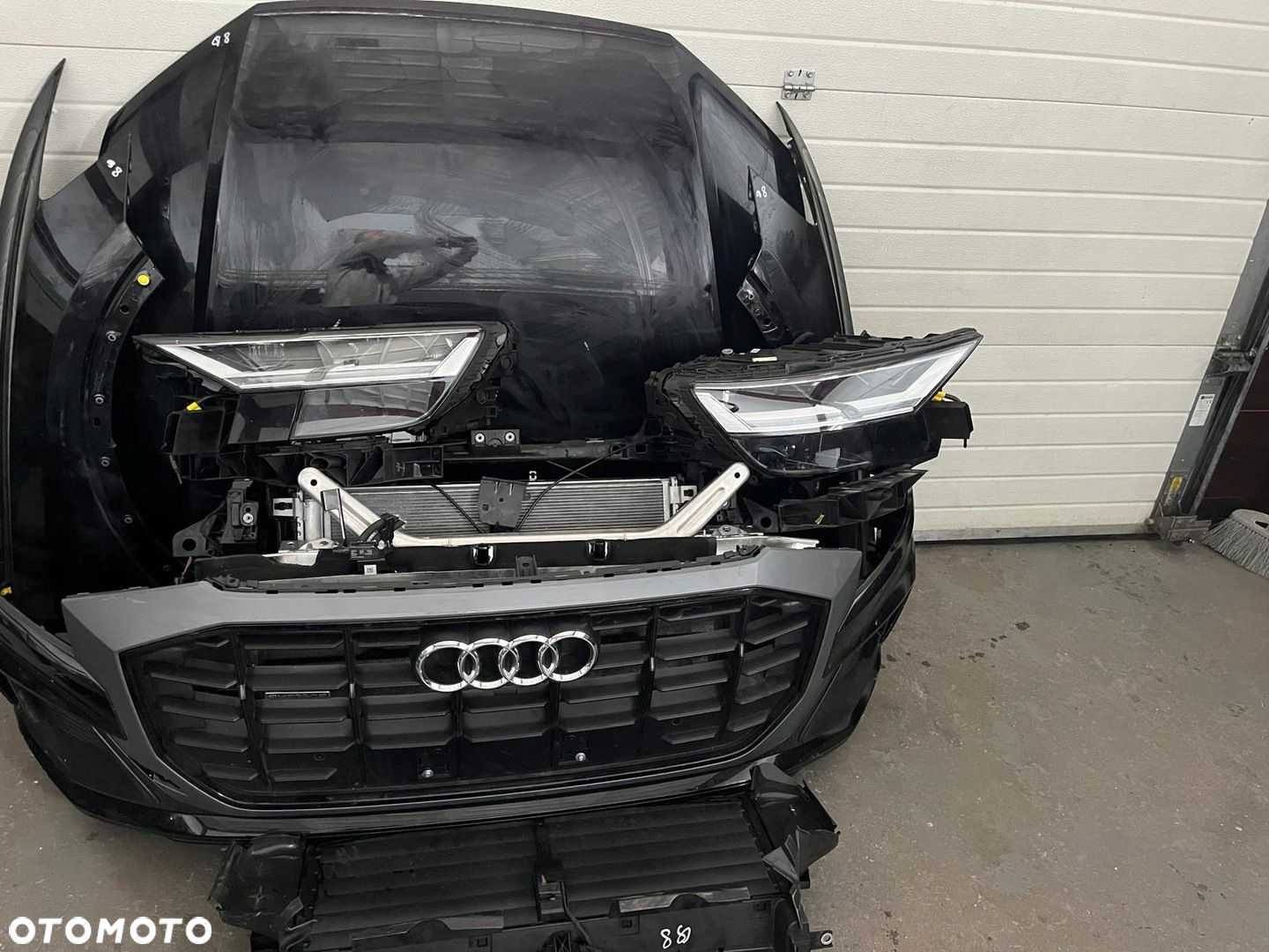 ZDERZAK MASKA LAMPY PAS PRZEDNI AUDI Q8 S-LINE LED - 2