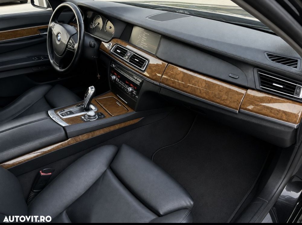 BMW Seria 7 730d - 8
