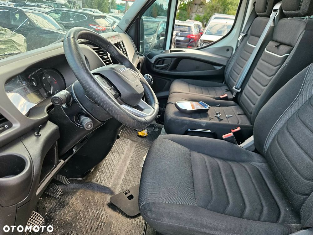 Iveco DAILY 35C15 3.0 DIESEL 150kM - 18
