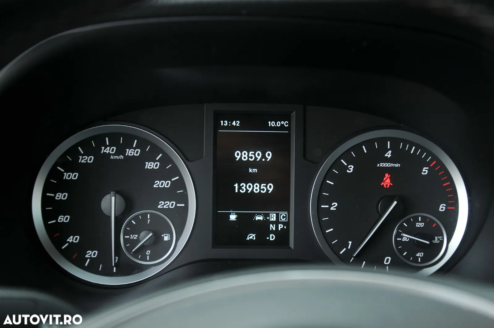Mercedes-Benz VITO - 13