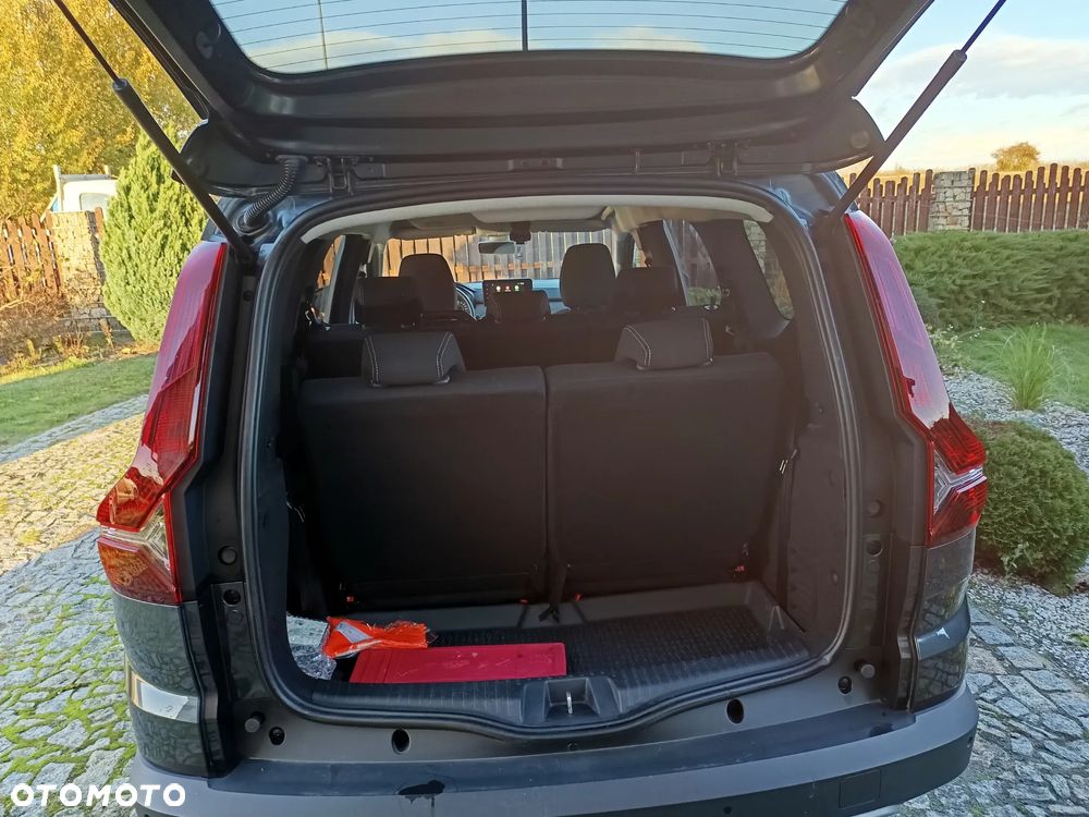Dacia Jogger TCe 110 (7-Sitzer) Comfort - 7