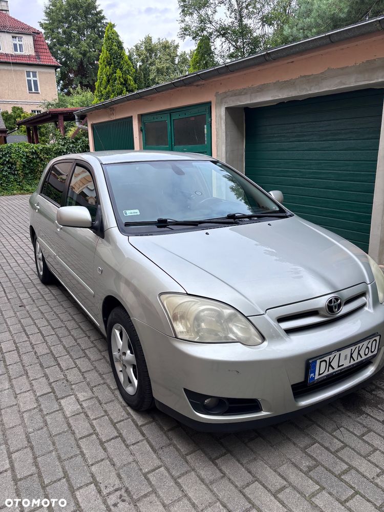 Toyota Corolla 2.0 D-4D Sol - 5