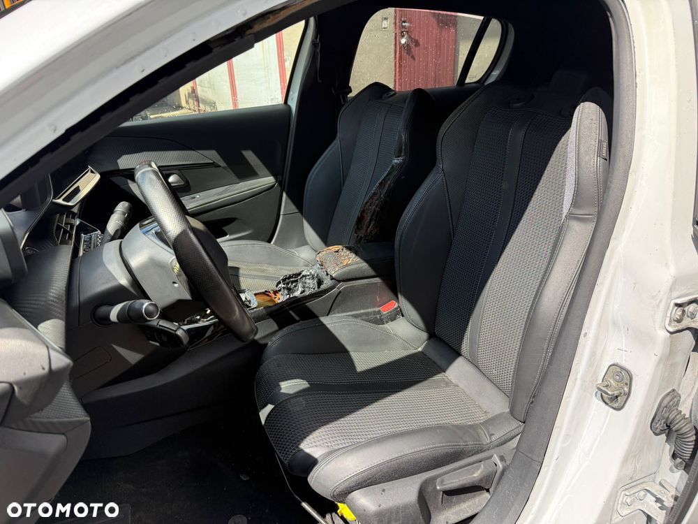 Peugeot 208 1.2 PureTech GT Line S&S - 14