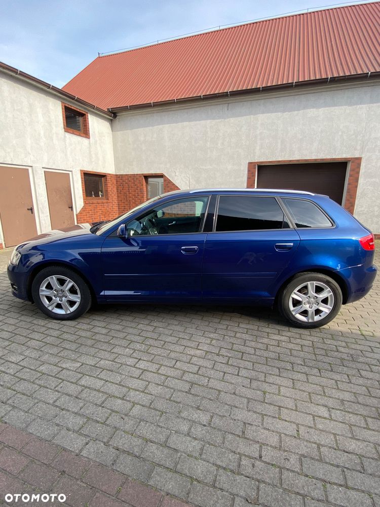Audi A3 Sportback - 8