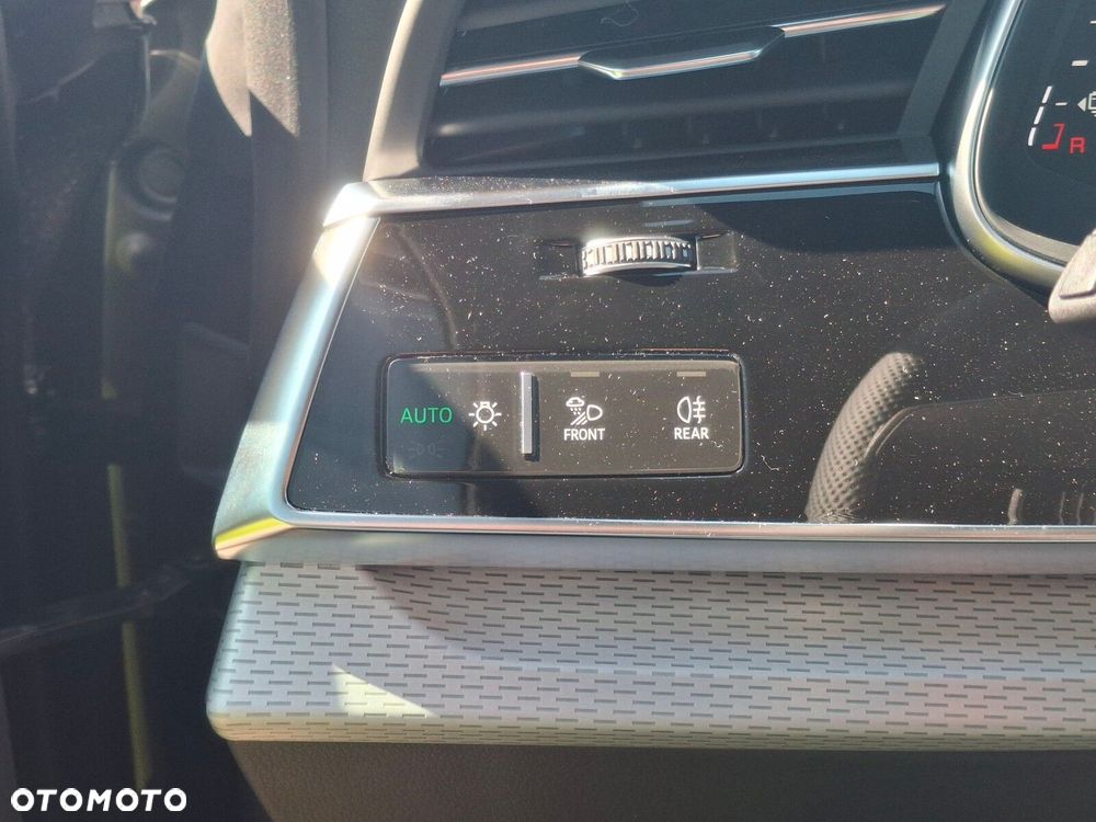 Audi Q8 - 33