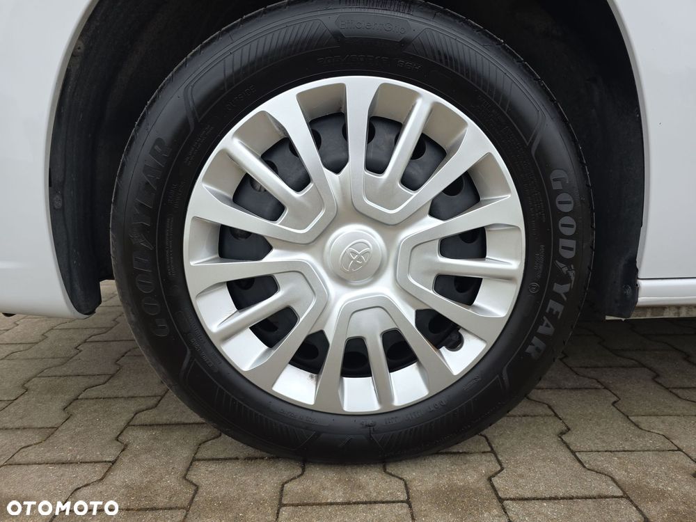 Toyota Proace City Verso 1.5 D-4D Business - 10