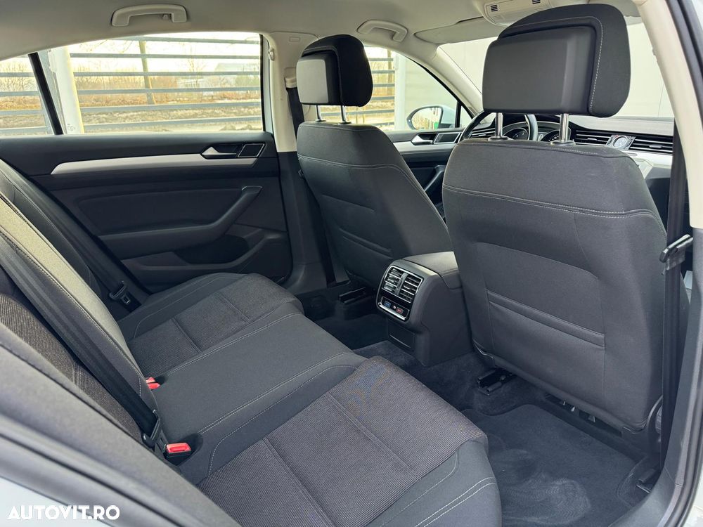 Volkswagen Passat 2.0 TDI (BlueMotion Technology) Comfortline - 15